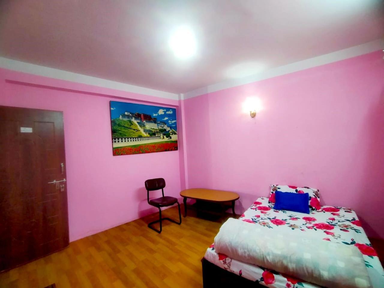 Peace Homestay กาฐมาณฑุ ภายนอก รูปภาพ